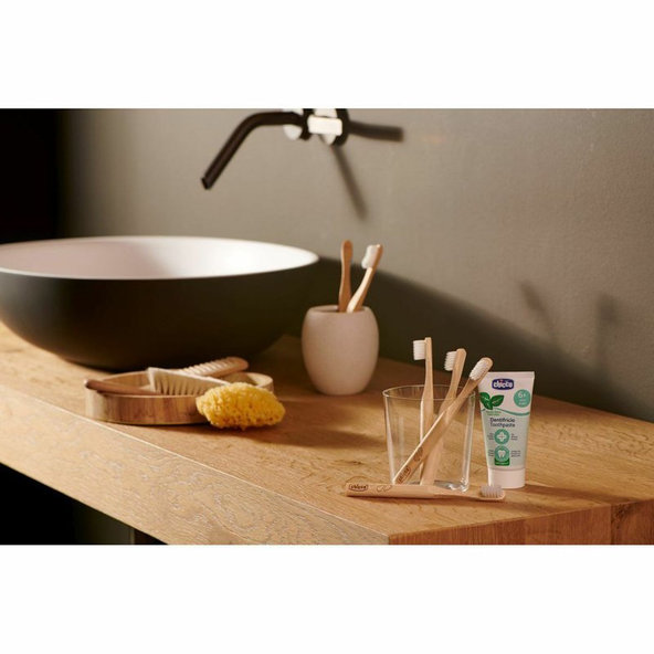 CHICCO Kefka zubná ekologická, biologicky odbúrateľná bambusová Eco Bamboo 36m+