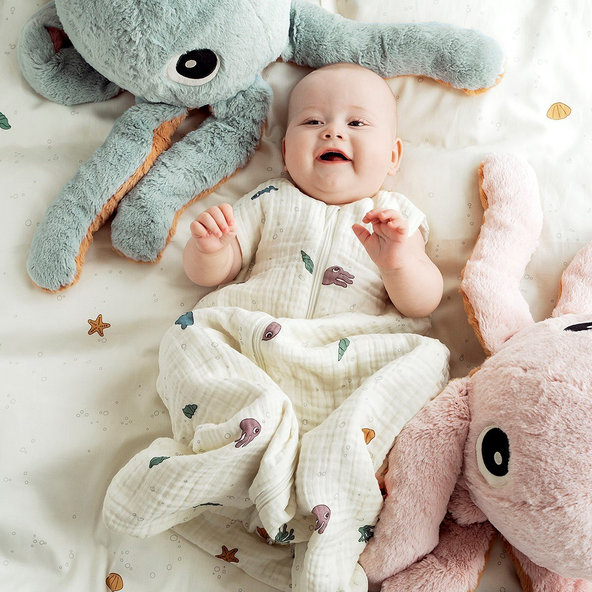 DONE BY DEER Hračka maznavá veľká Jelly modrá