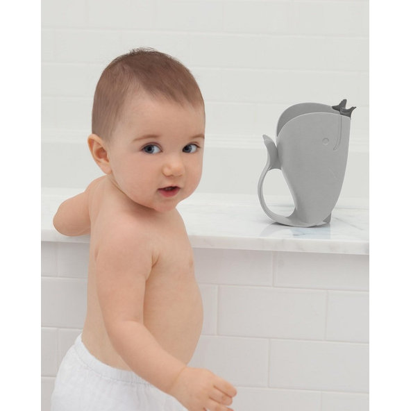 SKIP HOP Pohár na oplachovanie šampónu Moby šedý