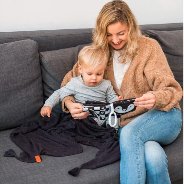 BABYONO Knižka na hranie Black&White