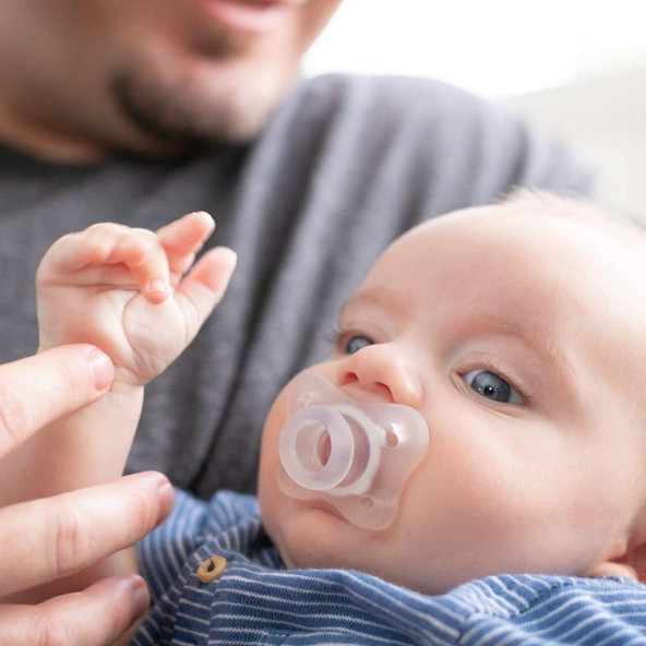 CHICCO Cumlík celosilikónový Physio Mini Soft 2 ks dievča, 2-6m