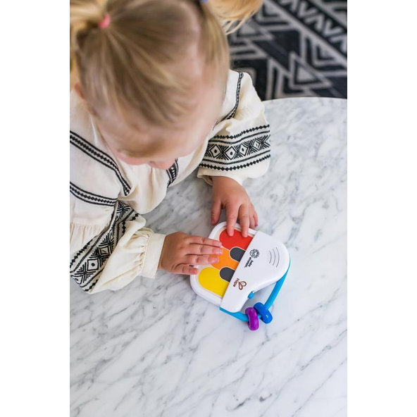 BABY EINSTEIN Hračka drevená hudobná mini klavír Magic Touch HAPE 3m+
