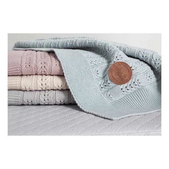 CEBA Deka pletená v darčekovom balení 90 x 90 béžová rybia kosť