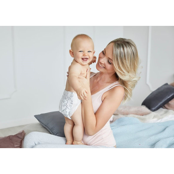 KOLORKY DELUXE VELVET - M (5-8 kg) - 21 ks- jednorázové ekoplienky so zamatovým povrchom