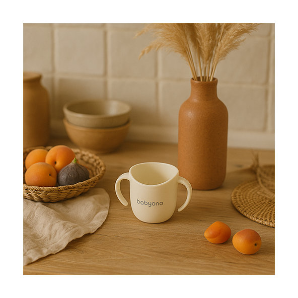 BABYONO Hrnček ergonomický s uškami 120 ml beige 6m+ 1ks