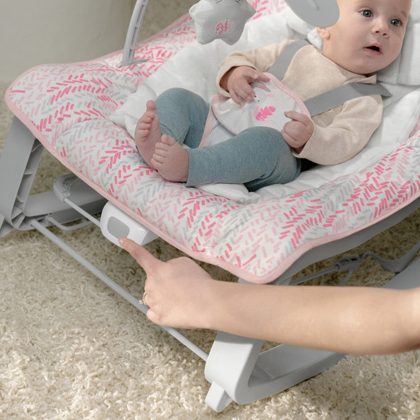 INGENUITY Lehátko vibrujúce 3v1 Keep Cozy™ Lily™ 0m+