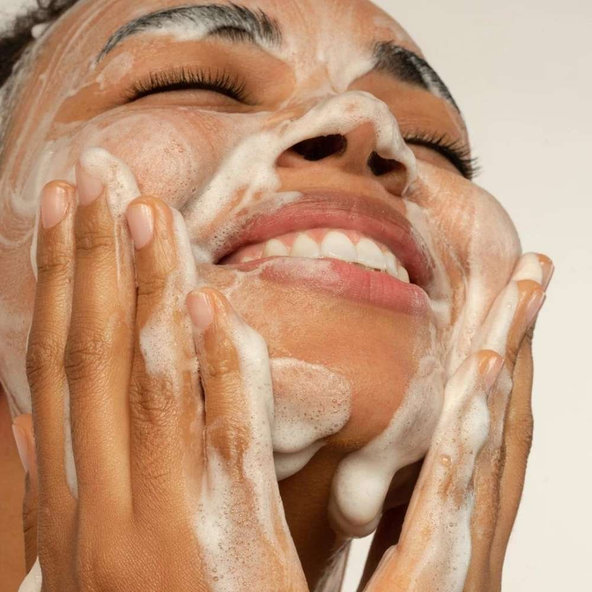 Čistiaca pena na pleť Fresh Faced Resibo 150 ml