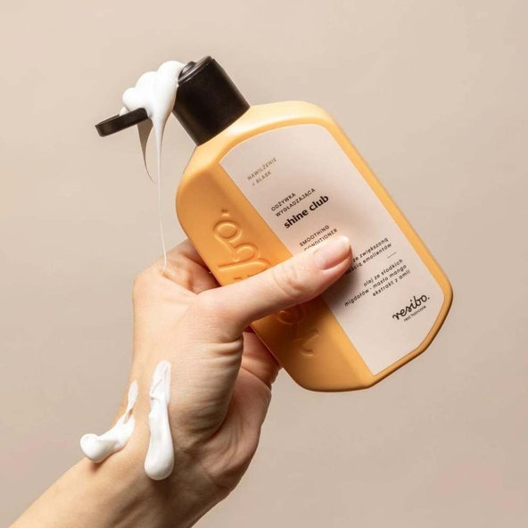 Vyhladzujúci kondicionér na vlasy Shine Club Resibo 250 ml