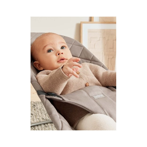 BABYBJÖRN Lehátko Bliss Sand Grey cotton s hračkou
