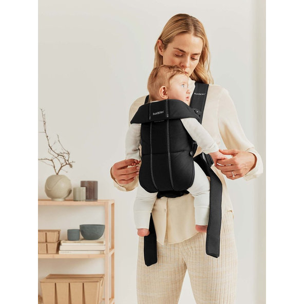 BABYBJÖRN Nosič Mini Black cotton
