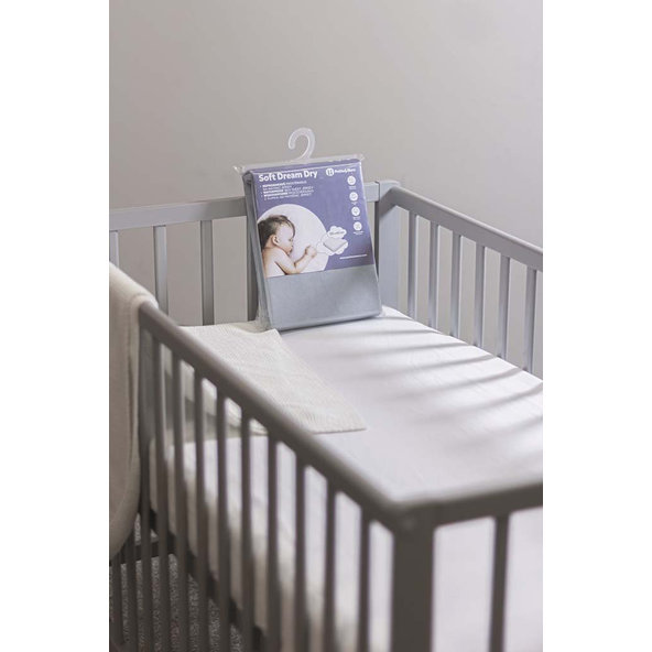 PETITE&MARS Napínacia plachta nepremokavá Soft Dream Dry 120 x 60 Grey