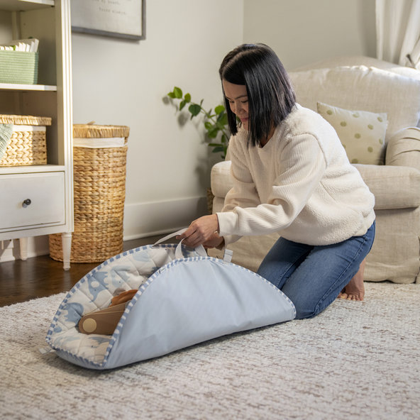 INGENUITY Deka na hranie obojstranná Elephant March™ 0m+ 1 ks