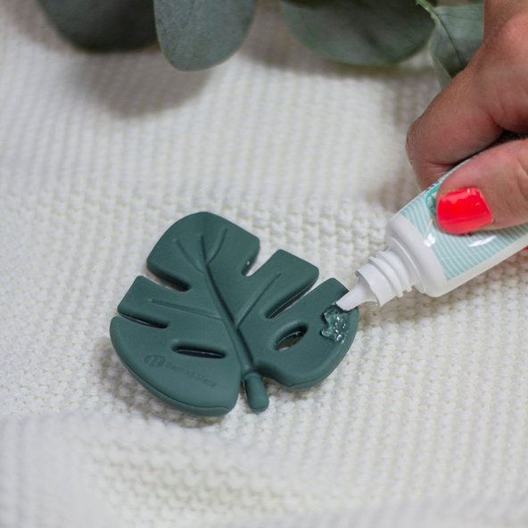 PETITE&MARS Hryzačka silikónová TAKE&MATCH Misty Green 0m+