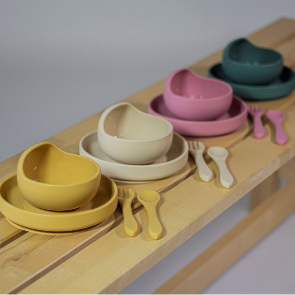 PETITE&MARS Miska silikónová s prísavkou TAKE&MATCH Intense Ochre 6m+