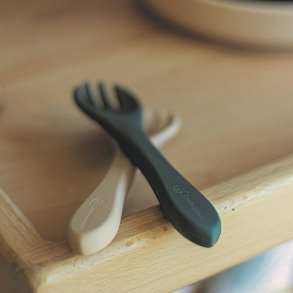 PETITE&MARS Príbor silikónový TAKE&MATCH Misty Green 6m+