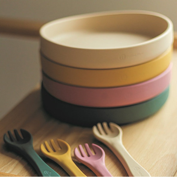 PETITE&MARS Tanier silikónový s prísavkou TAKE&MATCH Desert Sand 6m+