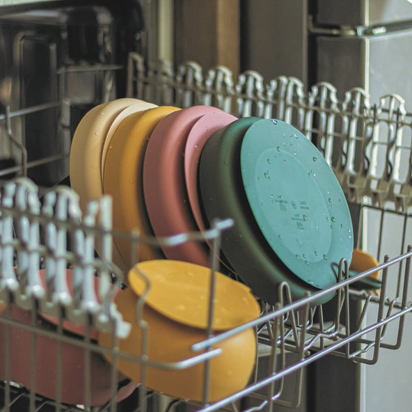 PETITE&MARS Tanier silikónový s prísavkou TAKE&MATCH Desert Sand 6m+