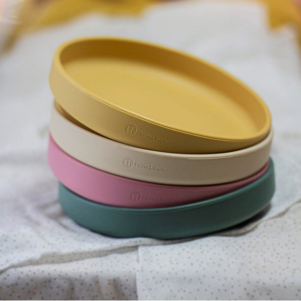 PETITE&MARS Tanier silikónový s prísavkou TAKE&MATCH Desert Sand 6m+