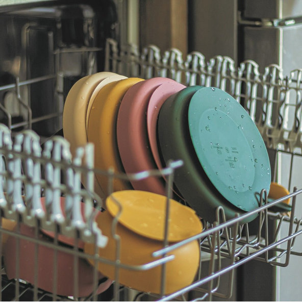 PETITE&MARS Tanier silikónový s prísavkou TAKE&MATCH Intense Ochre 6m+