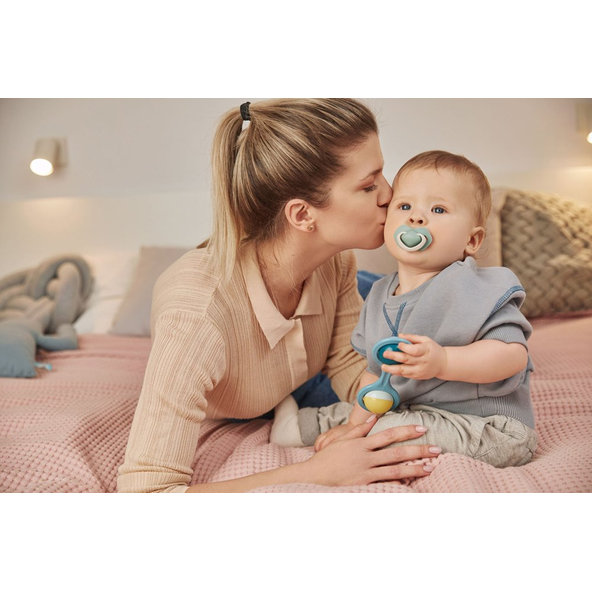 CANPOL BABIES Set symetrických silikónových cumlíkov Light touch 0-6m Pure color ružový