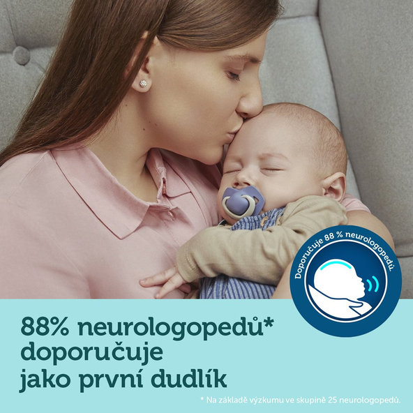 CANPOL BABIES Set symetrických silikónových cumlíkov Light touch 6-18m Pure color modrý