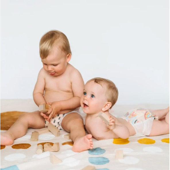 KOLORKY DAY Plienky jednorazové eko, dážď&dúhy L (8-13 kg) 19 ks