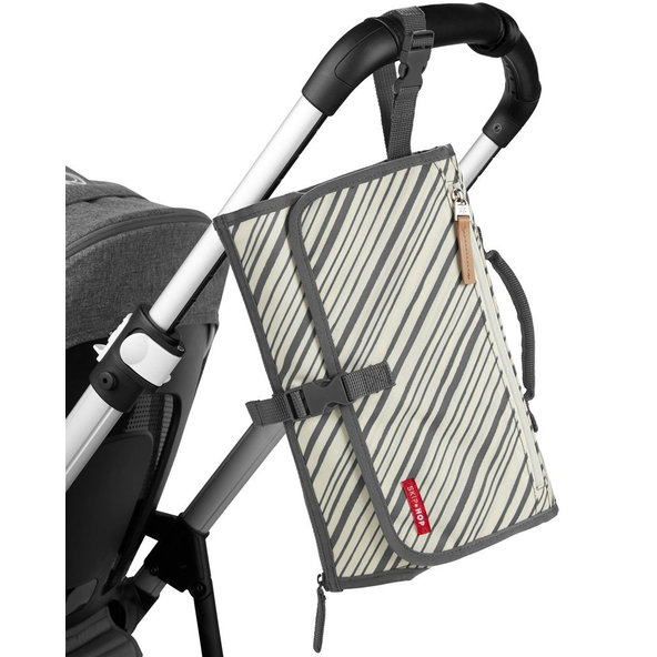 SKIP HOP Podložka prebaľovacia cestovná Pronto 2v1 pásiky