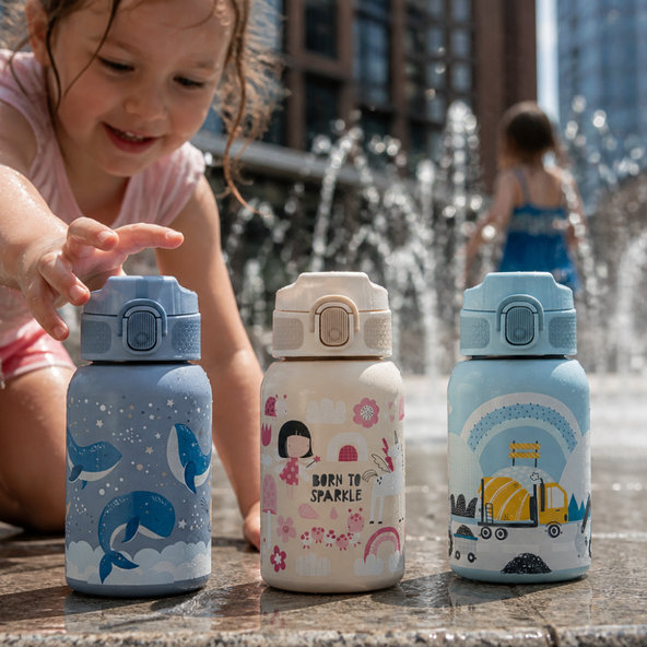 PETITE&MARS nerezová termo fľaša Whale Song 350 ml 12m+