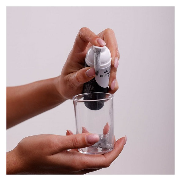 Penová zubná pasta Mint HELLO COCO 30g