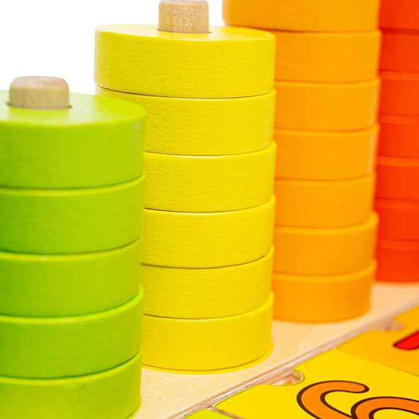 BIGJIGS TOYS Doska nasadzovania s číslami