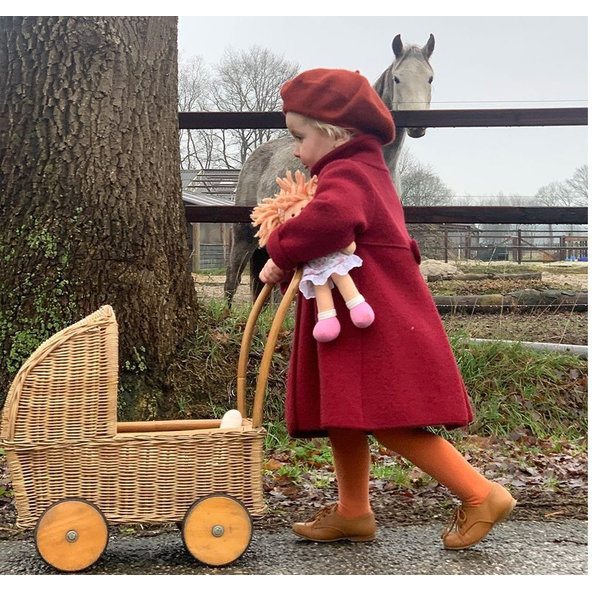 BIGJIGS TOYS Bábika látková Poppy 28 cm