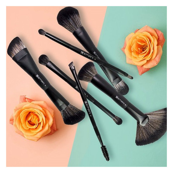 Obojstranný vegánsky štetec: Očné tiene a blendovanie Emani