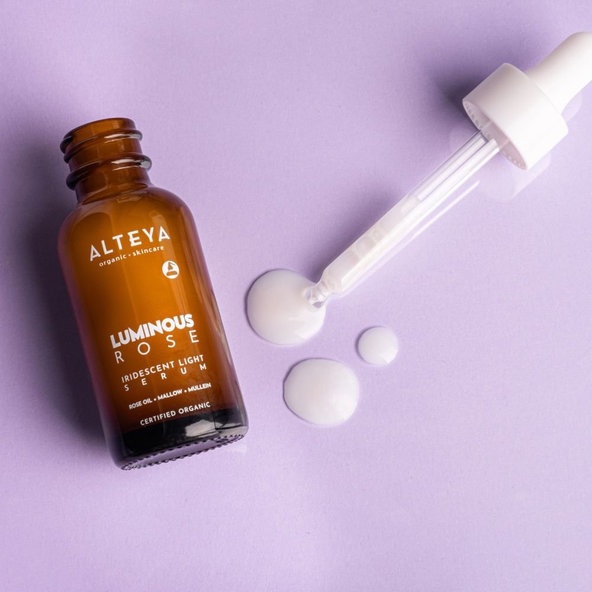 Širokospektrálne rozjasňujúce sérum Luminous Rose Alteya Organics 30ml
