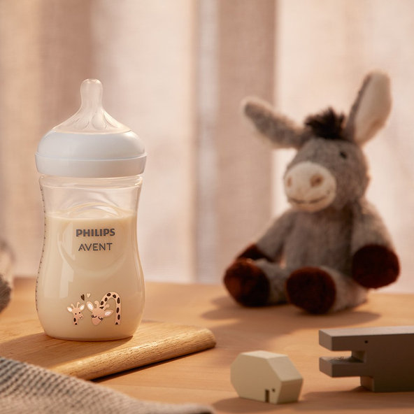 Philips AVENT Fľaša Natural Response 260 ml, 1m+ žirafa