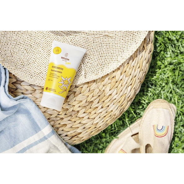 WELEDA Detské mlieko na opaľovanie SPF30 sensitive 150 ml
