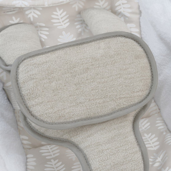 INGENUITY Hojdačka konvertibilná s adaptérom vibrujúca s melódiou Wynn™ 2v1, 0m+ do 9 kg