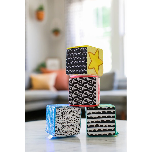 BABY EINSTEIN Kocky látkove set 4ks  Explore&Discover 3m+