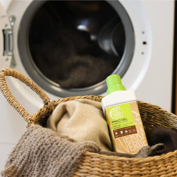 Prací gél z mydlových orechov na vlnu a funkčný textil z merino vlny Tierra Verde 1L