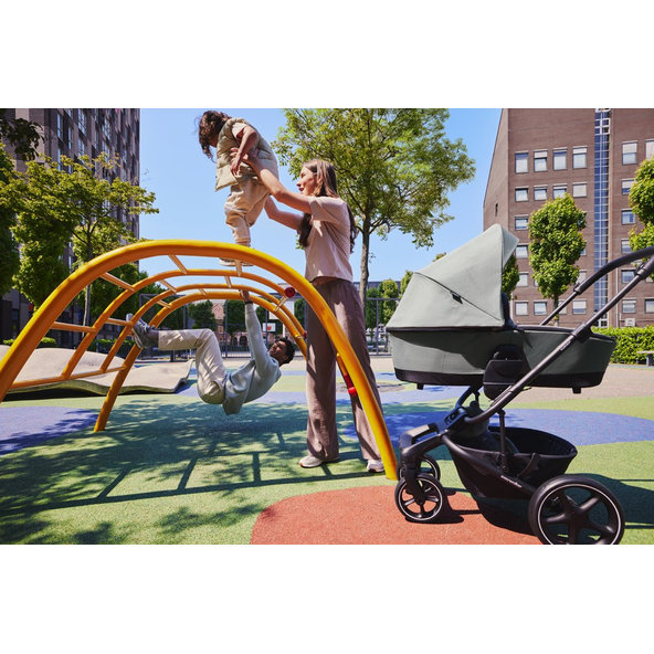 EASYWALKER Set XXL kočík kombinovaný Harvey⁵ Midnight Black s príslušenstvom