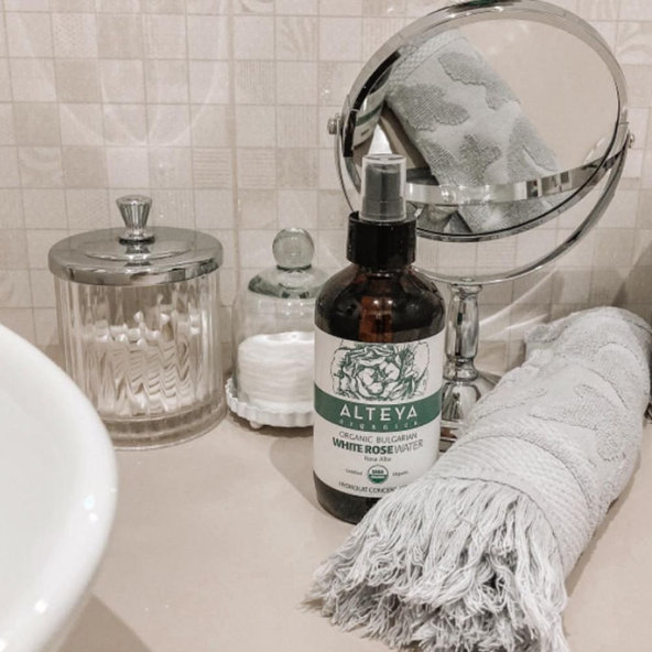Alteya Ružová voda z bielej ruže bio v skle 120 ml