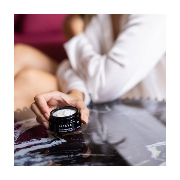 Pleťový krém proti starnutiu  Bio Damascena Alteya 50 ml