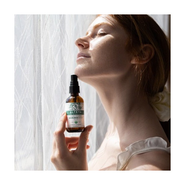 Alteya Ružová voda z bielej ruže bio v skle 60 ml