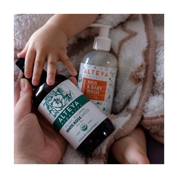 Alteya Ružová voda z bielej ruže bio v skle 240 ml
