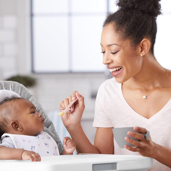 Lyžičky silikónové Easy Feed Grey,Coral 2ks, 6m+