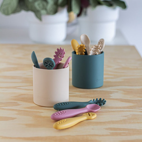 PETITE&MARS Set 3 ks silikónových tréningových lyžičiek Take&Match Misty Green 6m+