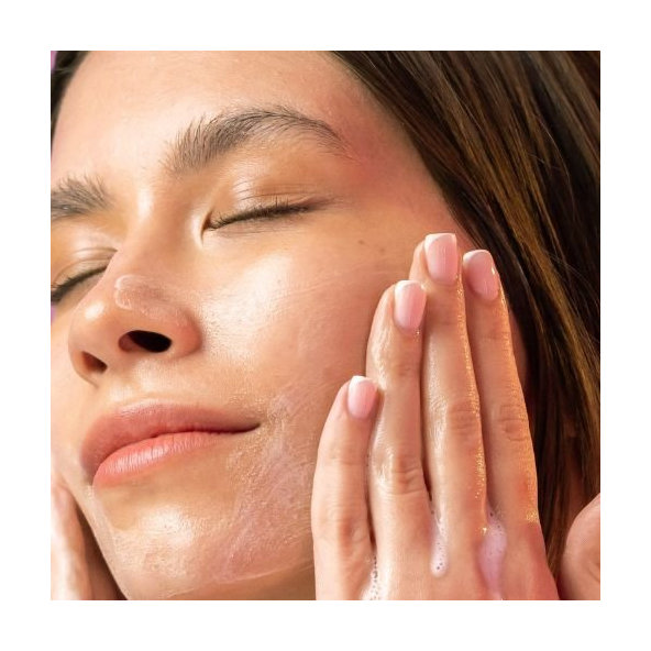 Jemne harmonizujúce pleťové mlieko Luminous Rose Alteya Organics 120ml