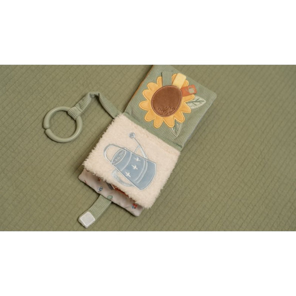 LITTLE DUTCH Knižka závesná textilná s aktivitami stodola Farma