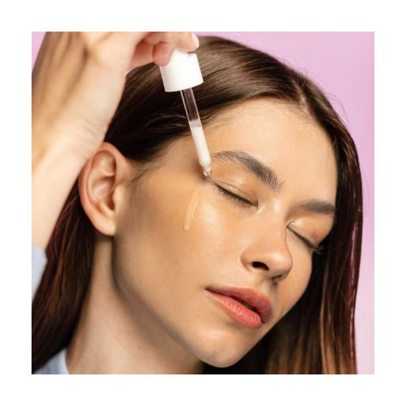 Širokospektrálne rozjasňujúce sérum Luminous Rose Alteya Organics 30ml