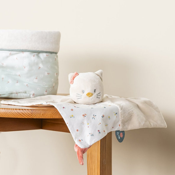 NATTOU Maznáčik plyšový mačička Lana 30 x 30 cm Mila, Zoe & Lana