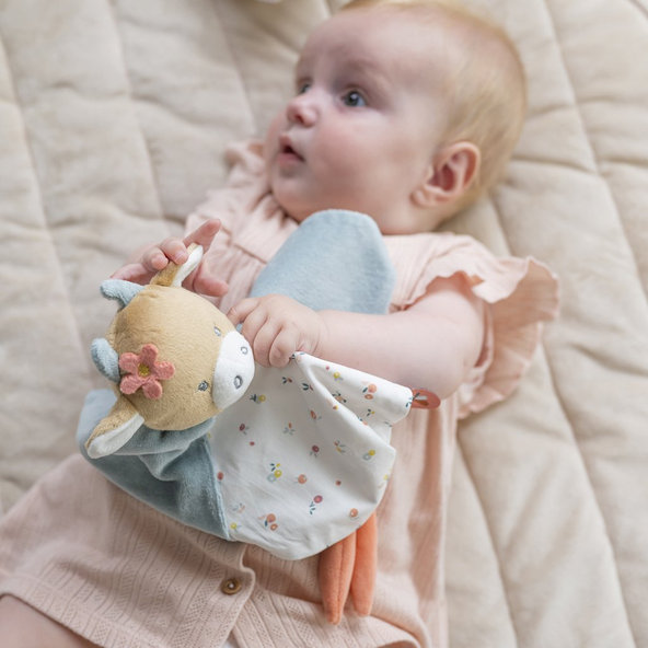 NATTOU Maznáčik plyšový kravička Mila 30 x 30 cm Mila, Zoe & Lana